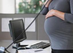 Este posibil să concediezi o femeie însărcinată în perioada de probă dacă nu o trece?